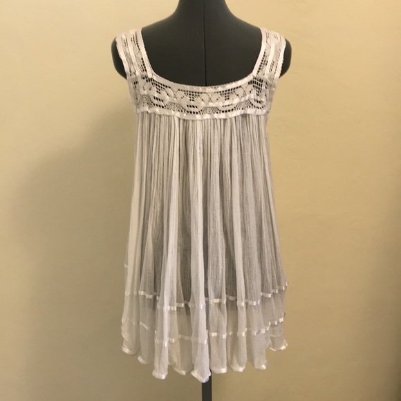 Cabo Crochet Lace White Sleeveless Top - Picture 2 of 2